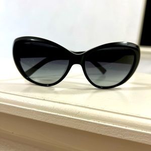 Black Tory Burch Sunglasses
